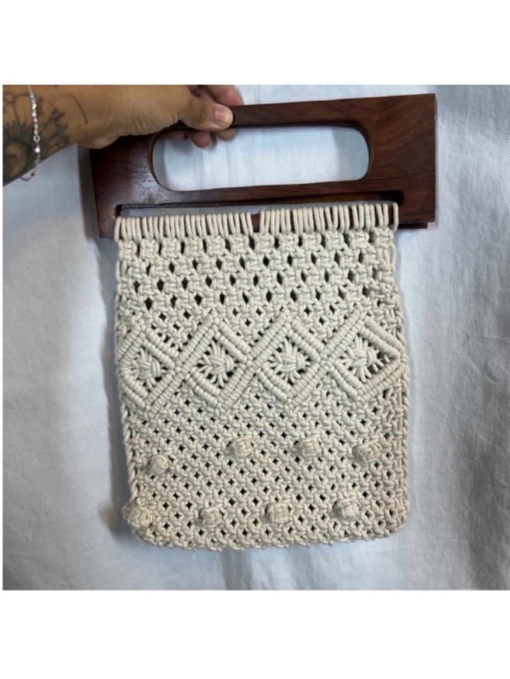 Structured Crochet macrame cream purse wooden handle vacation beach